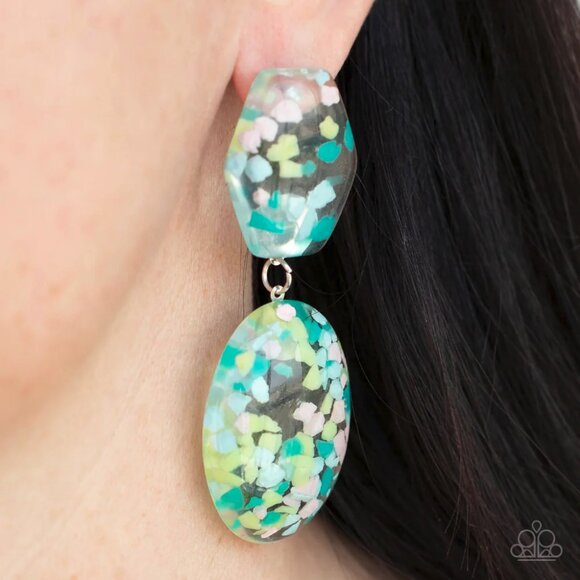 Paparazzi Jewelry Accessories - Flaky Fashion - Multi Earrings - Vintage - Picture 1 of 4